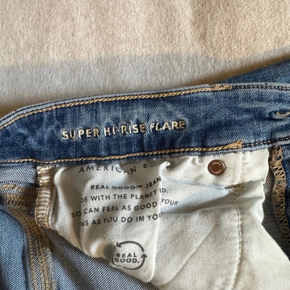 AE Super High Rise Flare Jeans - Picture 4 of 8